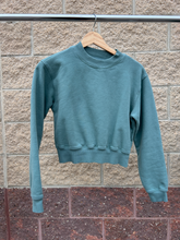 Load image into Gallery viewer, Tna Sweatshirt Size Extra Small
