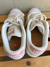 Load image into Gallery viewer, Nike Casual Shoes Womens 8.5
