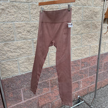 Load image into Gallery viewer, Joy Lab Athletic Pants Size Medium
