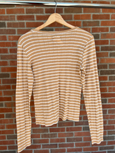 Load image into Gallery viewer, American Eagle Long Sleeve Top Size Medium
