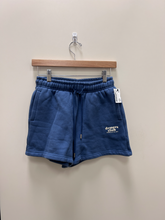 Load image into Gallery viewer, Shorts Size Medium
