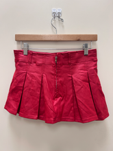Load image into Gallery viewer, Fashion Nova Short Skirt Size Medium
