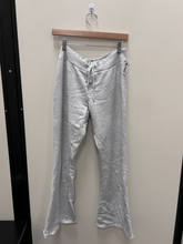 Load image into Gallery viewer, Brandy Melville Pants Size Small
