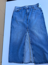 Load image into Gallery viewer, Dynamite Long Skirt Size Extra Large
