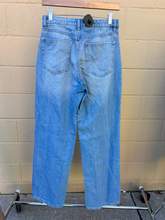 Load image into Gallery viewer, Forever 21 Denim Size 1 (25)
