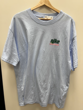 Load image into Gallery viewer, Nike T-shirt Size Large
