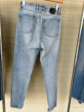 Load image into Gallery viewer, John Galt Denim Size Medium
