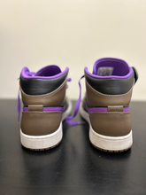 Load image into Gallery viewer, Jordan Mens Athletic Shoes Mens 10.5
