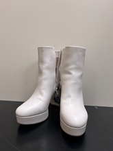 Load image into Gallery viewer, Mix No 6 (For Shoes) Boots Womens 7.5
