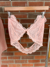 Load image into Gallery viewer, Free People Tank Top Size Medium

