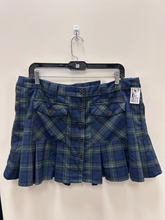 Load image into Gallery viewer, American Eagle Short Skirt Size 13/14
