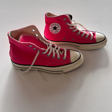 Load image into Gallery viewer, Converse Shoes Casual Shoes Womens 9
