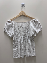 Load image into Gallery viewer, John Galt Short Sleeve Top Size Small
