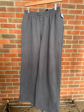Load image into Gallery viewer, Edikted Pants Size Medium
