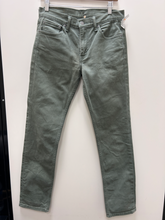 Load image into Gallery viewer, Abercrombie &amp; Fitch Denim Size 31
