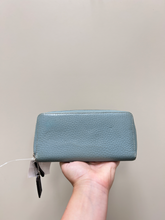 Load image into Gallery viewer, Coach Purse
