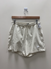 Load image into Gallery viewer, Nike Shorts Size Medium
