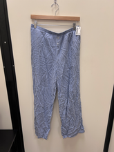 Load image into Gallery viewer, Pants Size Large

