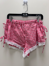 Load image into Gallery viewer, Colsie Shorts Size Medium
