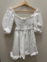 Load image into Gallery viewer, Altar'd State Dress Size Small
