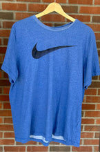 Load image into Gallery viewer, Nike Short Sleeve Top Size Extra Large
