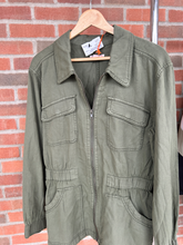 Load image into Gallery viewer, Knox Rose Outerwear Size Medium
