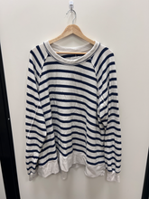 Load image into Gallery viewer, Aerie Long Sleeve Top Size Extra Large
