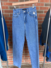 Load image into Gallery viewer, White Fox Denim Size Small
