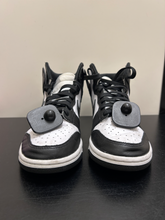 Load image into Gallery viewer, Nike Womens Athletic Shoes Womens 6
