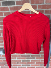 Load image into Gallery viewer, Wild Fable Sweater Size Small
