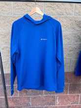 Load image into Gallery viewer, Columbia Sweatshirt Size Small
