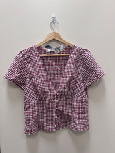 Load image into Gallery viewer, Princess Polly Short Sleeve Top Size Medium
