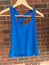 Load image into Gallery viewer, Lulu Lemon Athletic Top Size Medium
