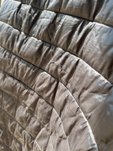 Load image into Gallery viewer, Andrew Marc Heavy Outerwear Size Large
