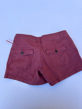 Load image into Gallery viewer, Union Bay Shorts Size 3/4
