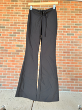 Load image into Gallery viewer, Princess Polly Pants Size 2 (26)
