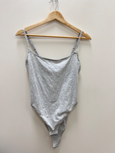 Load image into Gallery viewer, Skims Tank Top Size Large
