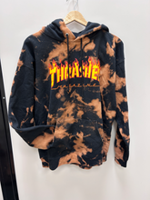 Load image into Gallery viewer, Thrasher Sweatshirt Size Medium
