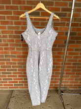 Load image into Gallery viewer, Womens Dresses Long Jumpsuits Size Extra Large
