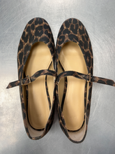 Load image into Gallery viewer, H &amp; M Casual Shoes Womens 8
