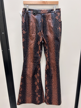 Load image into Gallery viewer, Akira Pants Size Large
