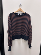 Load image into Gallery viewer, Aerie Long Sleeve Top Size Extra Small
