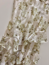 Load image into Gallery viewer, Maxi Dress Size Large
