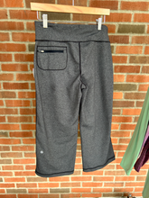 Load image into Gallery viewer, Lulu Lemon Athletic Pants Size Medium
