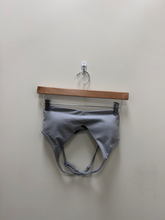 Load image into Gallery viewer, P'tula Sports Bra Size Medium
