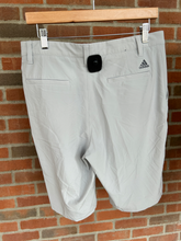 Load image into Gallery viewer, Adidas Shorts Size 32

