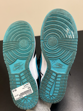 Load image into Gallery viewer, Nike Mens Athletic Shoes Mens 8.5
