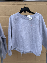 Load image into Gallery viewer, Champion Sweatshirt Size Large
