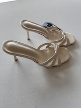 Load image into Gallery viewer, Dress Shoes Womens 8.5
