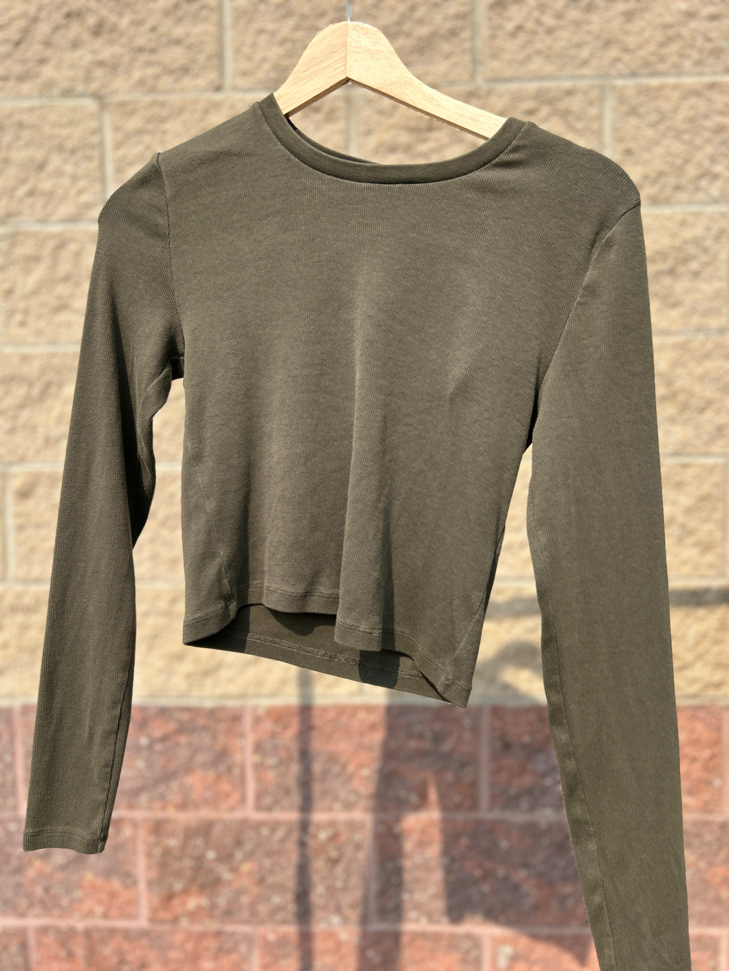 Tna Long Sleeve Top Size Medium